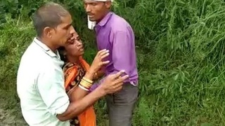 Indian prostitute gets outdoor action and caught on camera