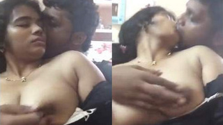 Indian babe Indhu from Chennai gets hot with her lover