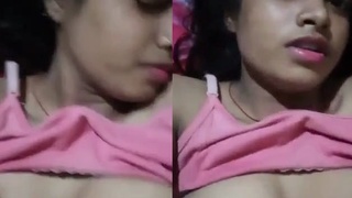 Aroused Indian woman misbehaves in bed