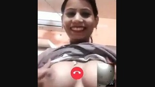 Indian woman seductively displays her large breasts on VK
