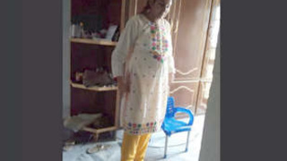 Pakistani wife's pregnancy journey captured in regular videos