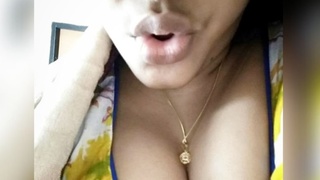 Indian beauty shares intimate photos and videos of her seductive skills in high definition