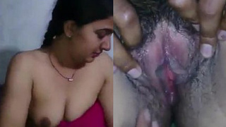 Sonali, the pretty Desi bhabhi, strips and kisses a fortunate man