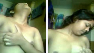 Indian beauty pleasuring herself for her boyfriend