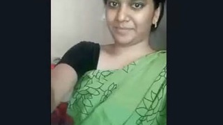 Indian bhabi with attractive breasts