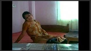 Desi wife enjoys solo bedroom session with self-pleasure