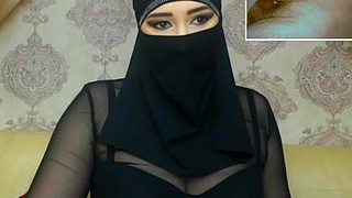 Argentinian cam model Aram