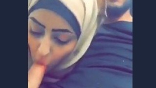 Desi dude gives a killer blowjob and drives