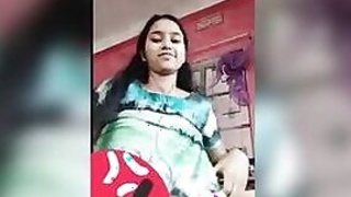 Pretty Desi XXX girl shows her tits on a video call