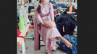 Punjabi beauty gives a sensual blowjob