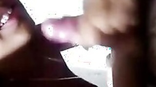 Horny girlfriend gives a good blowjob and swallows a giant fountain of cum