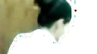 Dilettante girl from Maharashtra recorded by boyfriend after shower