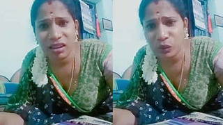 Indian aunt's sensual self-portrait on camera