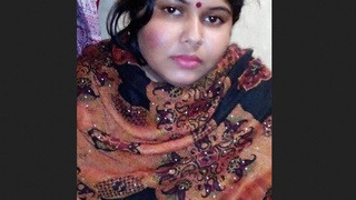 Rise and shine to the allure of your Bengali sweetheart