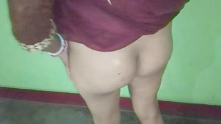 Village bhabi Rupa's butt gets pleasured by her husband
