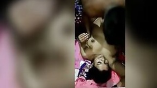 Desi Indian girl fucks XXX partner without knowing it becomes MMS