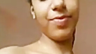 Nude selfies of Tamil Ponnu