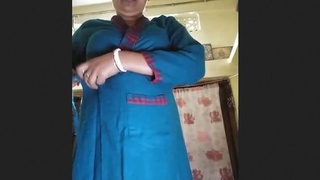 Boudi's provocative video features her bare body seductively