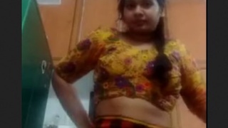 A lovely Tamil girl from South India displays her intimate areas and hands