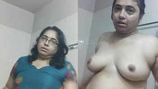 Indian aunt takes sensual bath