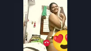 Indian seductive bhabhi in a tank top: VR experience continues in part 2