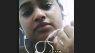 Aakriti Bago's sensual live show for Desi girls