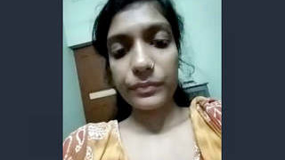 Indian woman reveals her intimate parts
