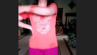 Newly released videos featuring sensual Pakistani beauties