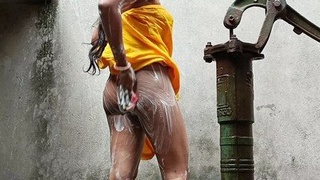 Riya's sensual bath time - Arousing video featuring Ki and Nahane