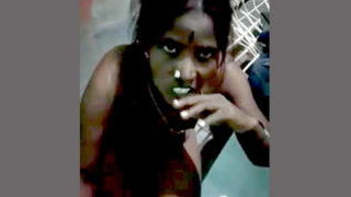 Hot Indian auntie gets down and dirty in the middle of the night