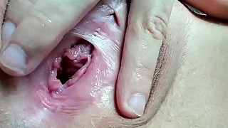 Intense pleasure sounds: A masturbation experience