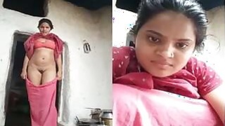 Country girl Desi Shows her pussy and ass
